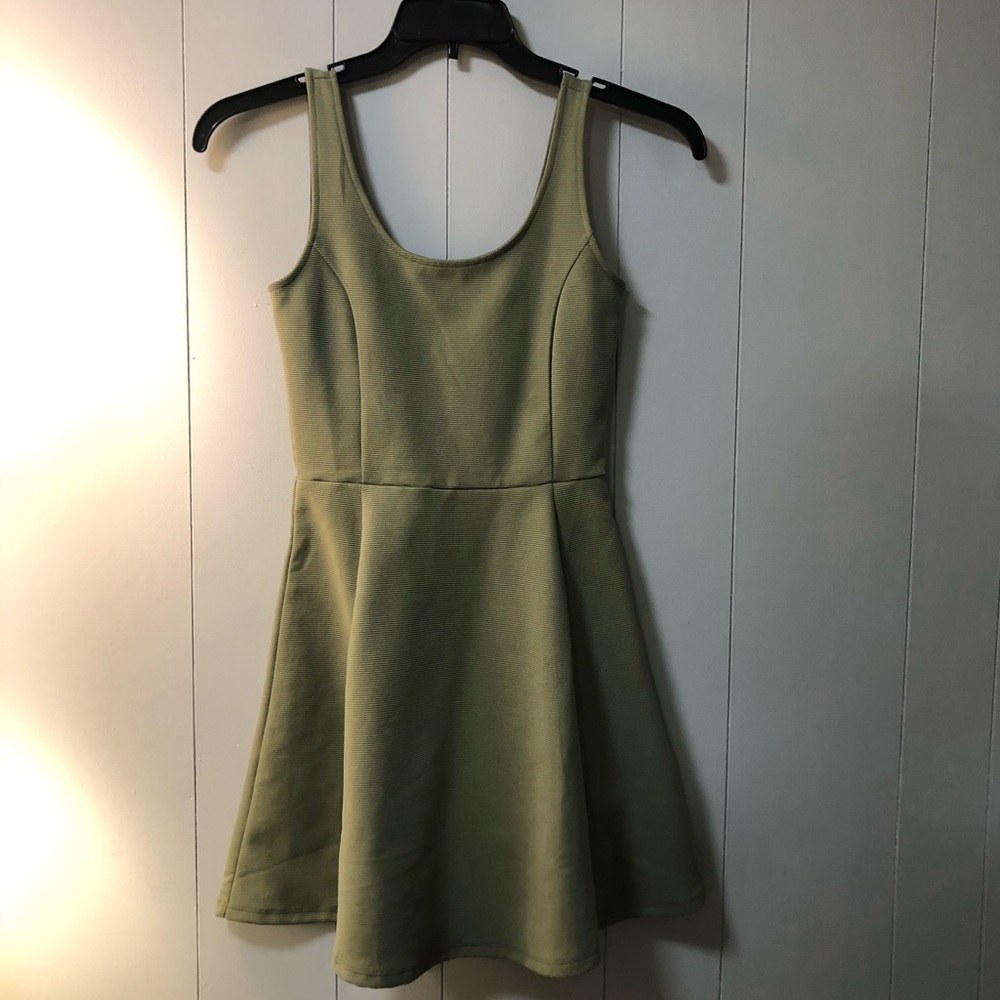 Small Khaki green short dress 👗